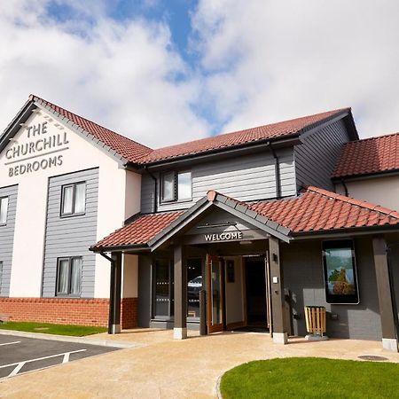 The Churchill By Greene King Inns Royal Wootton Bassett Dış mekan fotoğraf